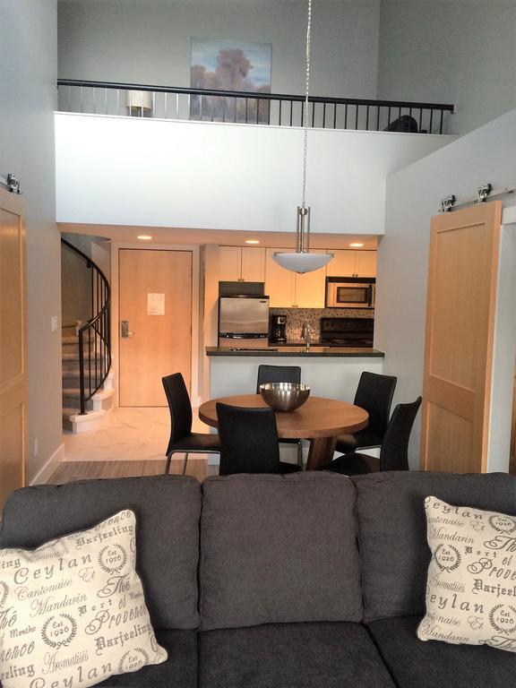 Tyndalstone Lodge 3 Bedroom In The Heart Of Village North Whistler Exterior photo