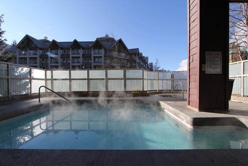 Tyndalstone Lodge 3 Bedroom In The Heart Of Village North Whistler Exterior photo
