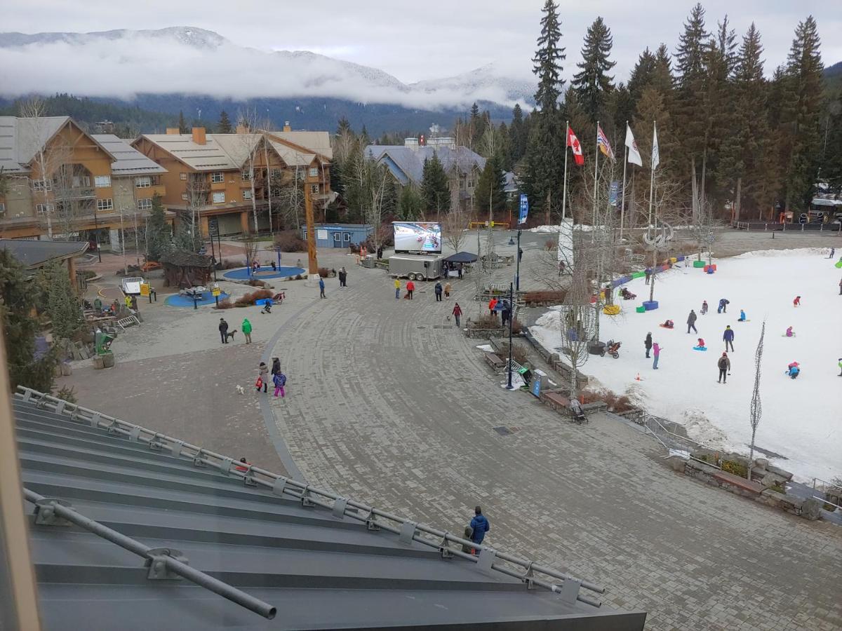 Tyndalstone Lodge 3 Bedroom In The Heart Of Village North Whistler Exterior photo