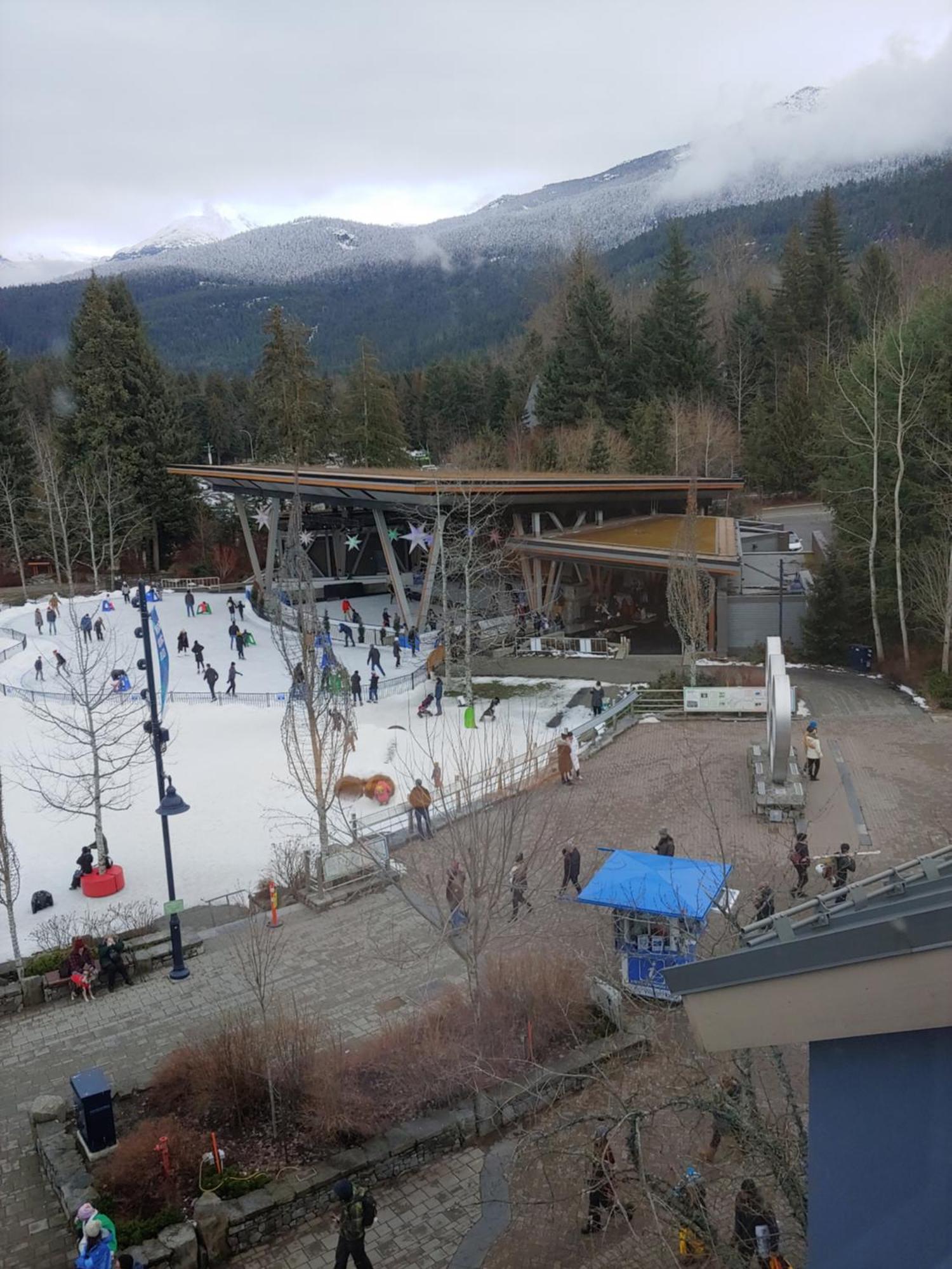 Tyndalstone Lodge 3 Bedroom In The Heart Of Village North Whistler Exterior photo